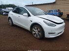 2021 Tesla Model Y Long Range Dual Motor All-wheel Drive White vin: 5YJYGDEE7MF279142