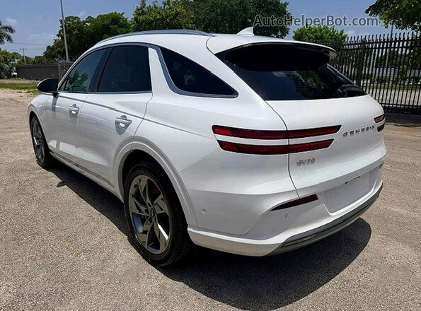 2025 GENESIS G70