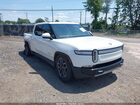 2023 Rivian R1t Adventure Quad Motor Large Pack White vin: 7FCTGAAAXPN022973