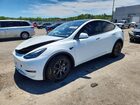 2025 Tesla Model Y Белый vin: 7SAYGAEE2SF306648