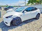 2024 Tesla Model Y White vin: 7SAYGAEE5RF182904