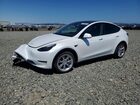 2024 Tesla Model Y Белый vin: 7SAYGAEE5RF994669