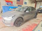 2025 Tesla Model Y Серый vin: 7SAYGAEE8SF229297