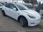 2024 Tesla Model Y Long Range Single Motor Rear-wheel Drive/rwd White vin: 7SAYGDED1RF011396