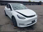 2024 Tesla Model Y Long Range Single Motor Rear-wheel Drive/rwd Белый vin: 7SAYGDED3RF117932