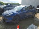2025 Tesla Model Y Blue vin: 7SAYGDED5SA372763