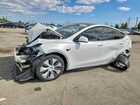2024 Tesla Model Y White vin: 7SAYGDEE3RA239678