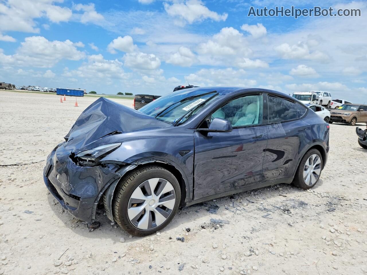 Price & History 2024 Tesla Model Y vin: 7SAYGDEE4RA283351