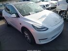 2022 Tesla Model Y Long Range Dual Motor All-wheel Drive White vin: 7SAYGDEE9NF317362