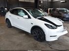 2025 Tesla Model Y Long Range Dual Motor All-wheel Drive Белый vin: 7SAYGDEE9SF302677