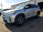 2018 Toyota Highlander Le Silver vin: 5TDZZRFHXJS243165