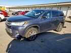 2019 Toyota Highlander Xle Blue vin: 5TDKZRFH9KS297768