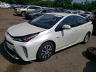 2019 Toyota Prius Xle Awd-e White vin: JTDL9RFU7K3009829