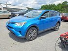 2018 Toyota Rav4 Le Blue vin: JTMBFREV1JJ721343