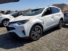 2018 Toyota Rav4 Le White vin: JTMZFREV4JJ747806