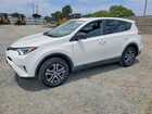 2018 Toyota Rav 4 White vin: JTMZFREV8JJ732208
