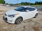 2017 Hyundai Veloster Base White vin: KMHTC6AD2HU312541