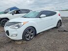 2016 Hyundai Veloster Base White vin: KMHTC6AD7GU267661
