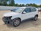 2017 Volkswagen Tiguan S White vin: WVGBV7AX4HW511553