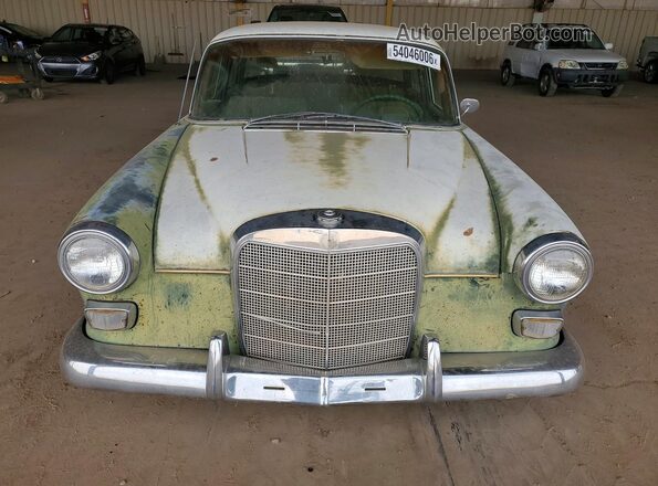 1966 MERCEDES 200D RWD