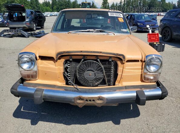 1976 MERCEDES-BENZ 240-CLASS