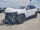 2018 Jeep Cherokee Latitude White vin: 1C4PJLCB4JD596900