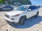 2017 Jeep Cherokee Latitude White vin: 1C4PJLCS5HW508497