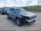 2016 Jeep Cherokee Latitude Silver vin: 1C4PJMCB4GW218661
