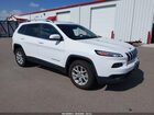 2018 Jeep Cherokee Latitude 4x4 White vin: 1C4PJMCB4JD528473