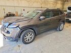 2017 Jeep Cherokee Latitude Silver vin: 1C4PJMCB8HW505471