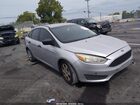 2016 Ford Focus S Серебряный vin: 1FADP3E28GL366019