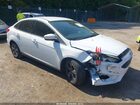 2018 Ford Focus Se Белый vin: 1FADP3F20JL319802