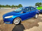 2018 Ford Focus Se Blue vin: 1FADP3FE8JL268804