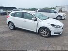 2018 Ford Focus Se White vin: 1FADP3K22JL276022