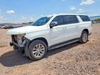 2021 Chevrolet Suburban K1500 Premier White vin: 1GNSKFKDXMR140183
