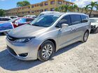 2018 Chrysler Pacifica Touring L Silver vin: 2C4RC1BG0JR290794