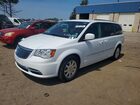 2016 Chrysler Town & Country Touring White vin: 2C4RC1BG4GR281735