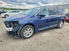 2018 Chrysler Pacifica Touring L Blue vin: 2C4RC1BG4JR188365
