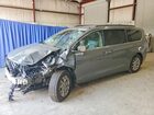 2022 Chrysler Pacifica Touring L Gray vin: 2C4RC1BG8NR197298