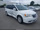 2016 Chrysler Town & Country Touring White vin: 2C4RC1BG9GR296716