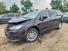 2018 Chrysler Pacifica Touring Black vin: 2C4RC1DGXJR186259