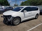 2022 Chrysler Pacifica Touring White vin: 2C4RC1FG7NR103096