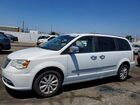 2016 Chrysler Town & Country Limited Platinum White vin: 2C4RC1GG4GR200600