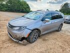 2018 Chrysler Pacifica Limited Silver vin: 2C4RC1GG5JR245794