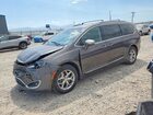 2018 Chrysler Pacifica Limited Gray vin: 2C4RC1GG6JR357763