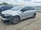 2024 Chrysler Pacifica Hybrid Select Silver vin: 2C4RC1S70RR147386