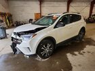 2018 Toyota Rav4 Le White vin: 2T3BFREV6JW747079