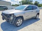 2018 Jeep Compass Latitude Silver vin: 3C4NJDBB8JT303833