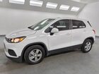 2020 Chevrolet Trax Ls White vin: 3GNCJKSBXLL186004