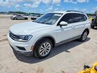 2018 Volkswagen Tiguan S White vin: 3VV1B7AX6JM035838
